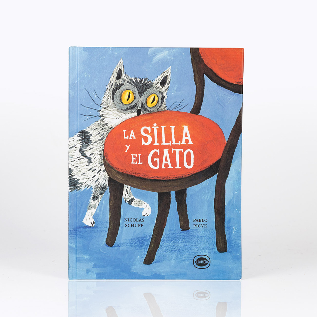 La silla y el gato